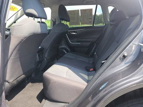 Used 2025 Toyota RAV4 XLE AWD/4WD image 20
