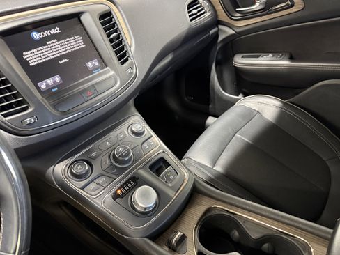 Used 2015 Chrysler 200 C w/ Navigation & Sound Group I image 12