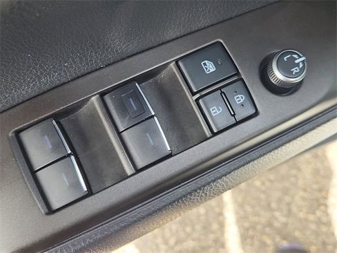 Used 2021 Toyota Camry XSE image 23