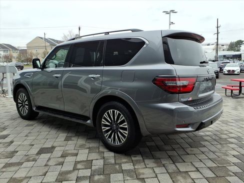 Certified 2024 Nissan Armada SL w/ Midnight Edition Package image 6