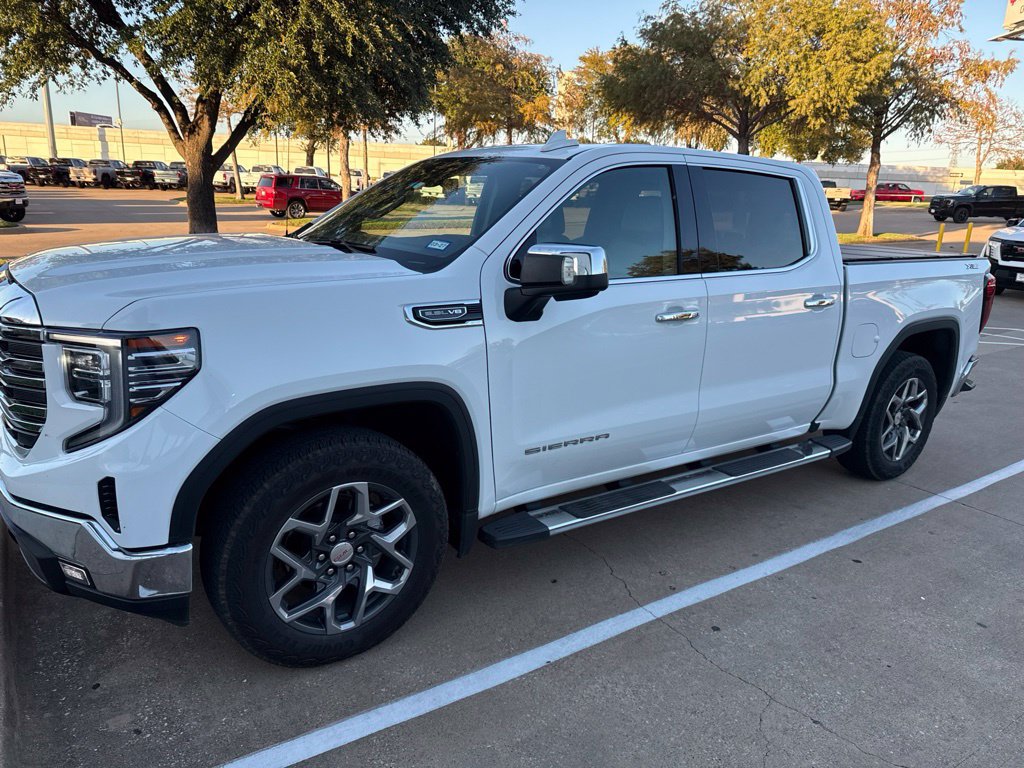 Used 2023 GMC Sierra 1500 SLT w/ SLT Premium Package AWD/4WD image 1