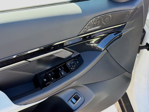 New 2026 BMW 530i w/ Convenience Package image 23