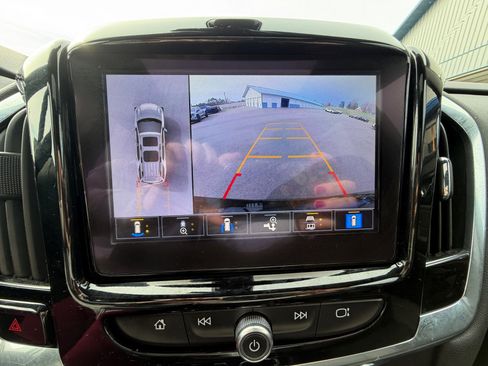 Used 2023 Chevrolet Traverse RS w/ LPO, Floor Liner Package image 23