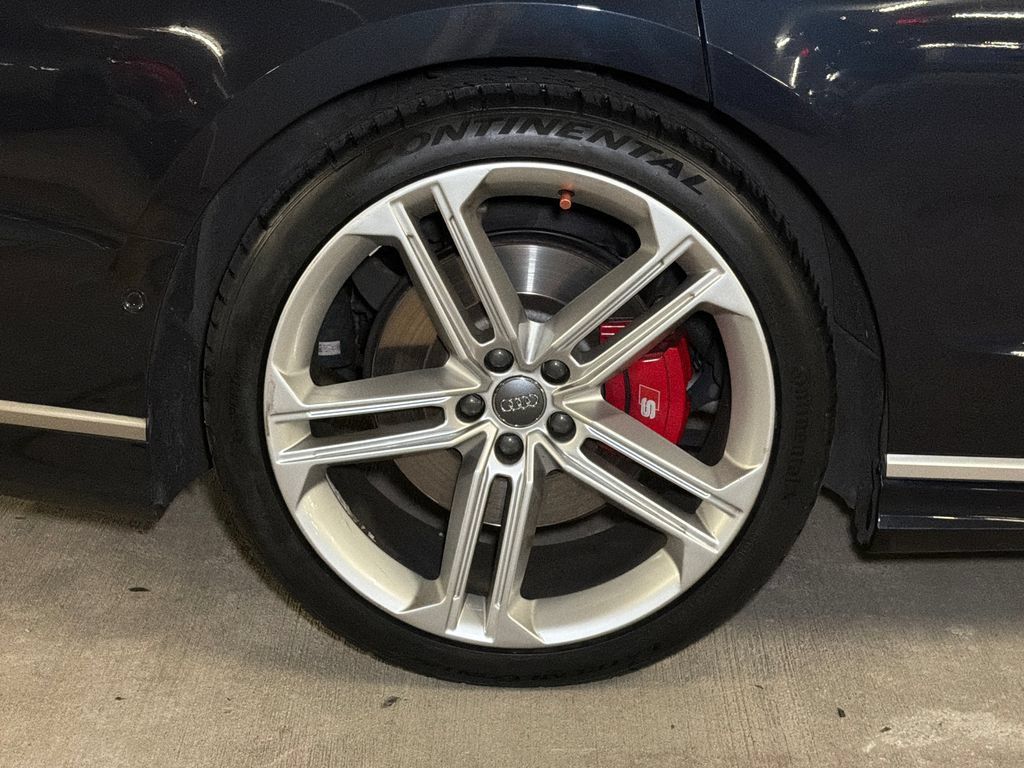 Used 2020 Audi S8 L w/ S8 Executive Package AWD/4WD image 8