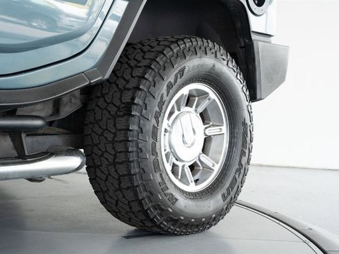 Used 2005 HUMMER H2 w/ Preferred Equipment Group image 5