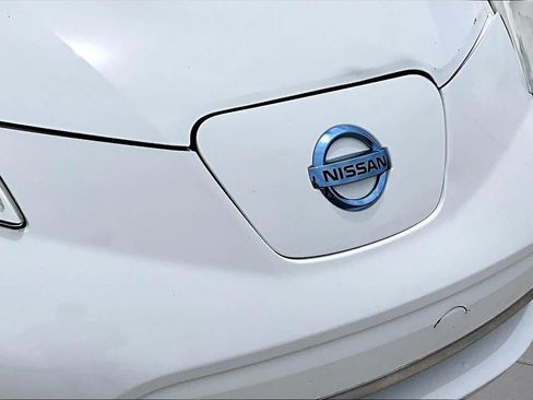 Used 2015 Nissan Leaf S w/ Charge Package FWD image 27