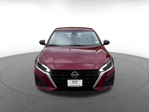 Used 2025 Nissan Altima 2.5 SV image 11