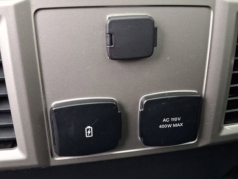 Used 2019 Ford F150 Lariat image 11