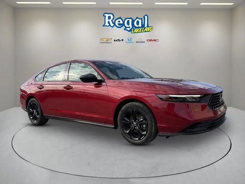Used 2025 Honda Accord SE image 1
