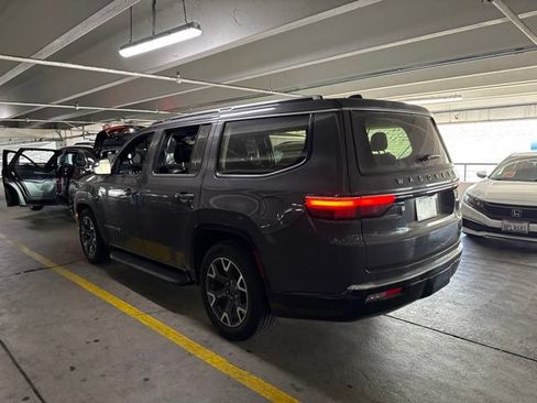 Used 2024 Jeep Wagoneer Series III AWD/4WD image 4