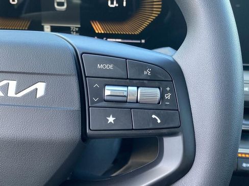 New 2026 Kia K4 LXS image 34