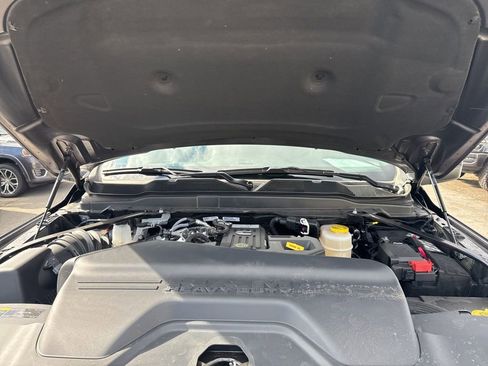 New 2025 RAM 2500 Big Horn AWD/4WD image 32