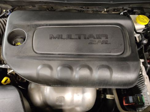 Used 2020 Jeep Cherokee Latitude Plus FWD image 30