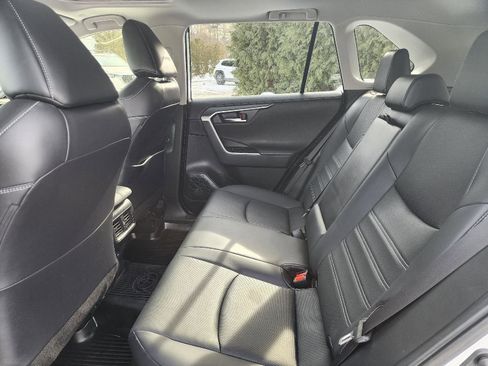 Used 2023 Toyota RAV4 Limited image 12