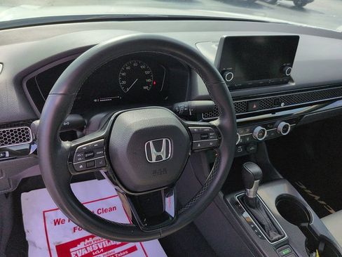 Used 2022 Honda Civic EX image 9