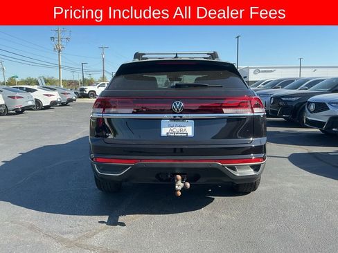 Used 2024 Volkswagen Atlas Cross Sport SE FWD image 4
