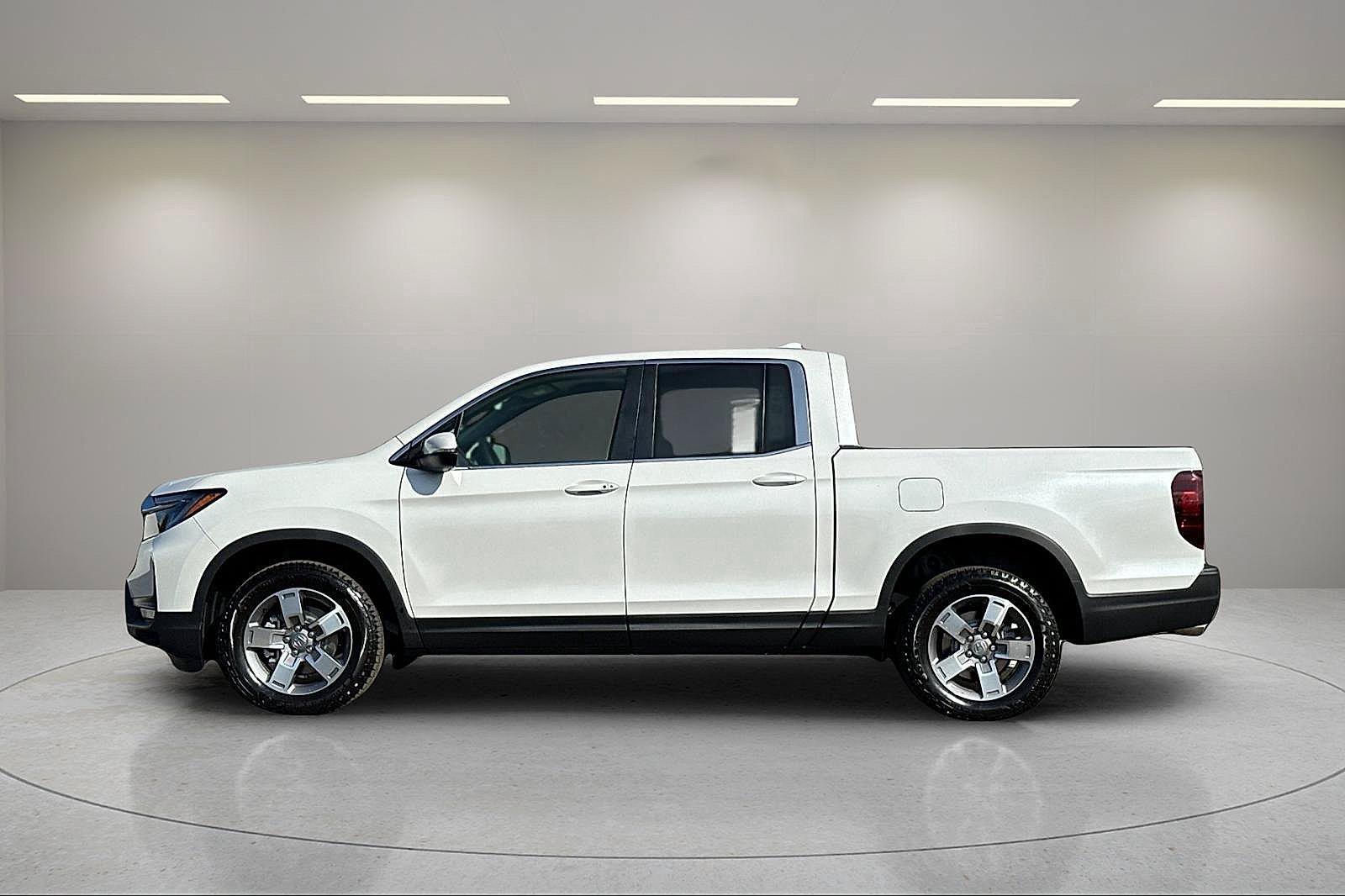 New 2025 Honda Ridgeline RTL image 2