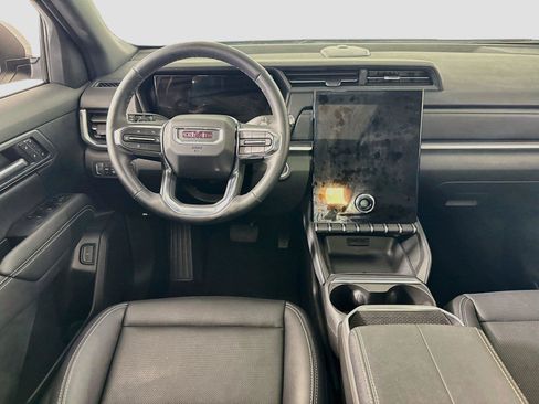 Used 2025 GMC Terrain Elevation w/ Elevation Premium Package AWD/4WD image 2