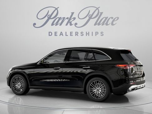 Used 2026 Mercedes-Benz GLC 300 image 11