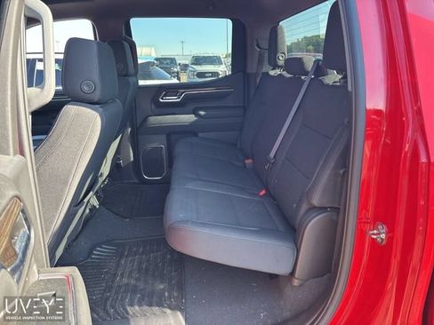 Used 2023 Chevrolet Silverado 1500 LT AWD/4WD image 9