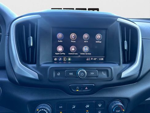 Used 2023 GMC Terrain SLE image 12