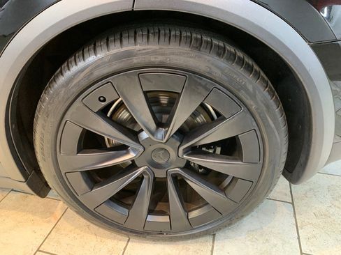 Used 2023 Tesla Model X AWD/4WD image 11