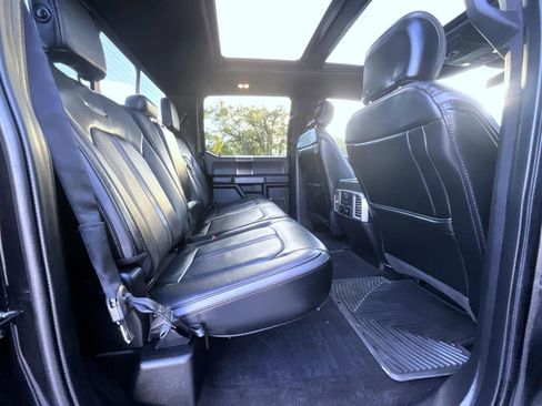 Used 2019 Ford F150 Platinum w/ Equipment Group 701A Luxury AWD/4WD image 21