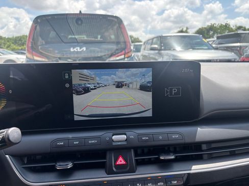 Used 2025 Kia K4 LXS image 22