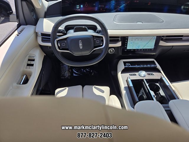 New 2027 Lincoln Navigator Premiere AWD/4WD image 11