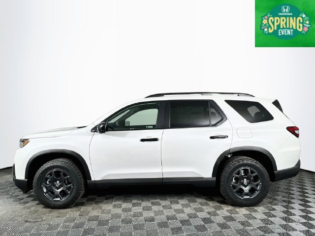 New 2026 Honda Pilot TrailSport image 3