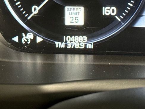 Used 2019 Volvo XC90 T5 R-Design image 26