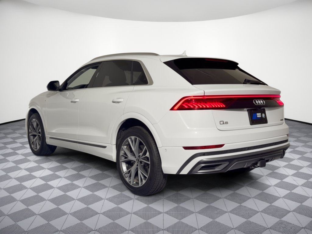 Used 2023 Audi Q8 Premium Plus AWD/4WD image 3