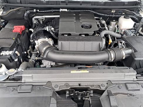 Certified 2025 Nissan Frontier SV image 46