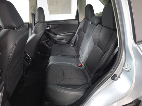 Certified 2023 Subaru Forester Premium AWD/4WD image 17