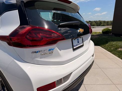 Used 2020 Chevrolet Bolt Premier w/ Infotainment Package FWD image 35
