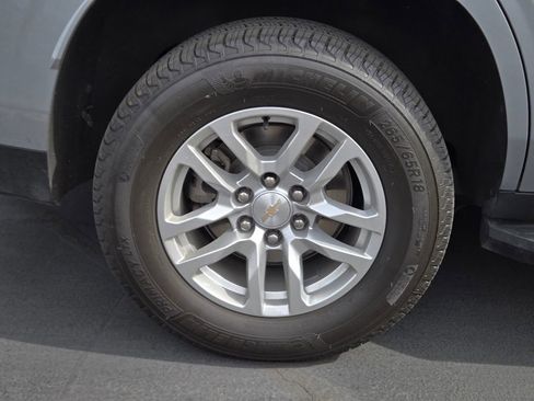 Used 2023 Chevrolet Tahoe LS RWD image 3