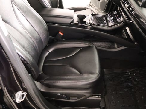 Used 2023 Lincoln Nautilus AWD w/ Premium Package image 13