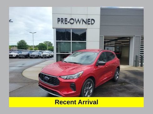 Used 2024 Ford Escape ST-Line w/ Tech Pack #1 AWD/4WD image 1