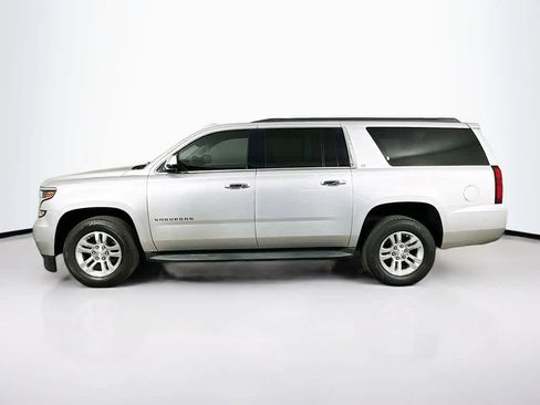 Used 2018 Chevrolet Suburban LT RWD image 3