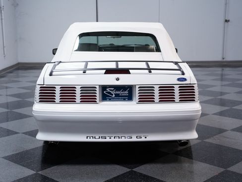 Used 1993 Ford Mustang GT RWD image 9
