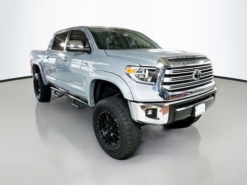 Used 2020 Toyota Tundra Limited w/ Limited Premium Package AWD/4WD image 3