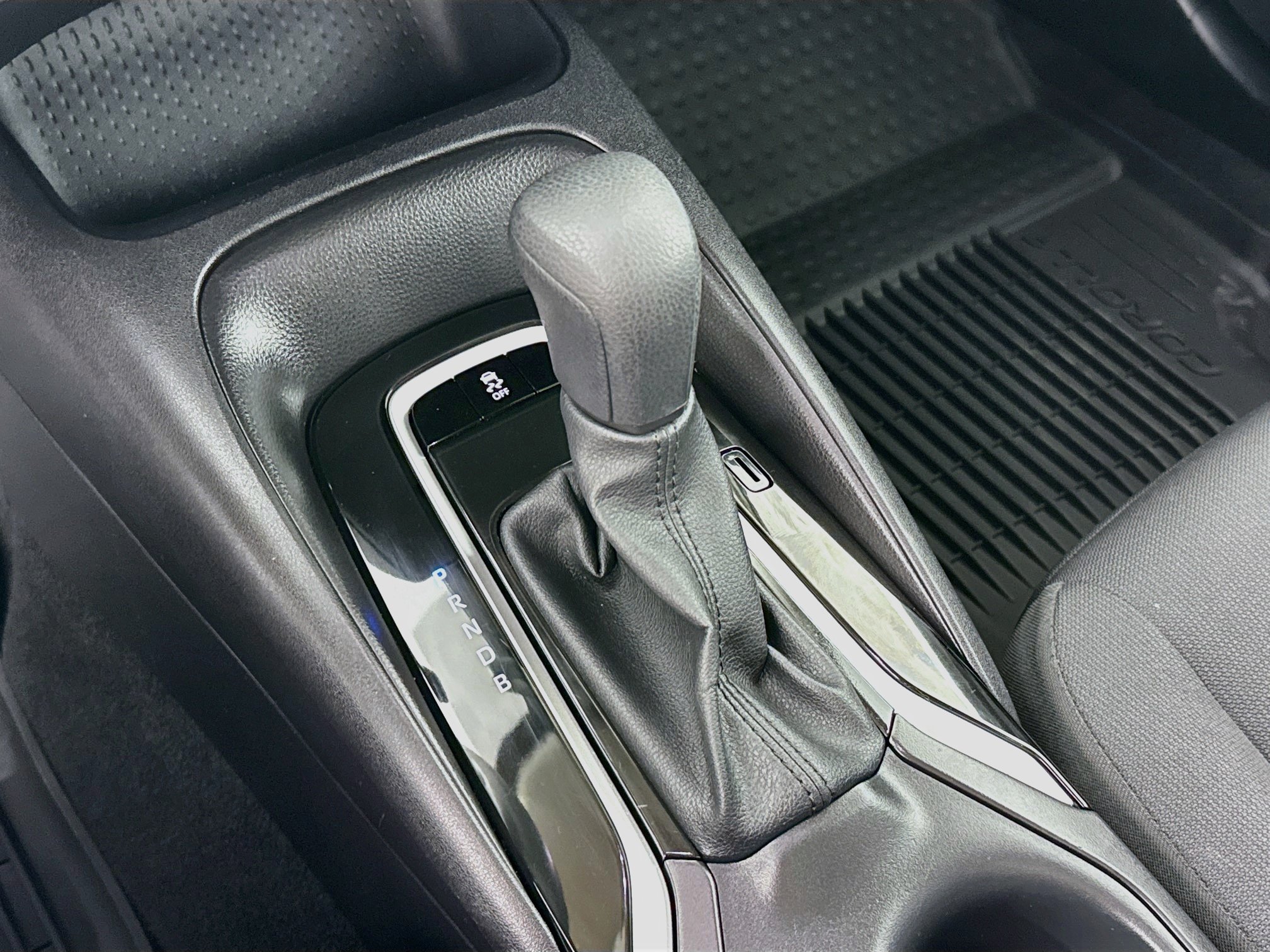 Certified 2025 Toyota Corolla LE FWD image 18
