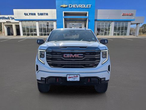 Used 2024 GMC Sierra 1500 AT4 w/ Technology Package image 2