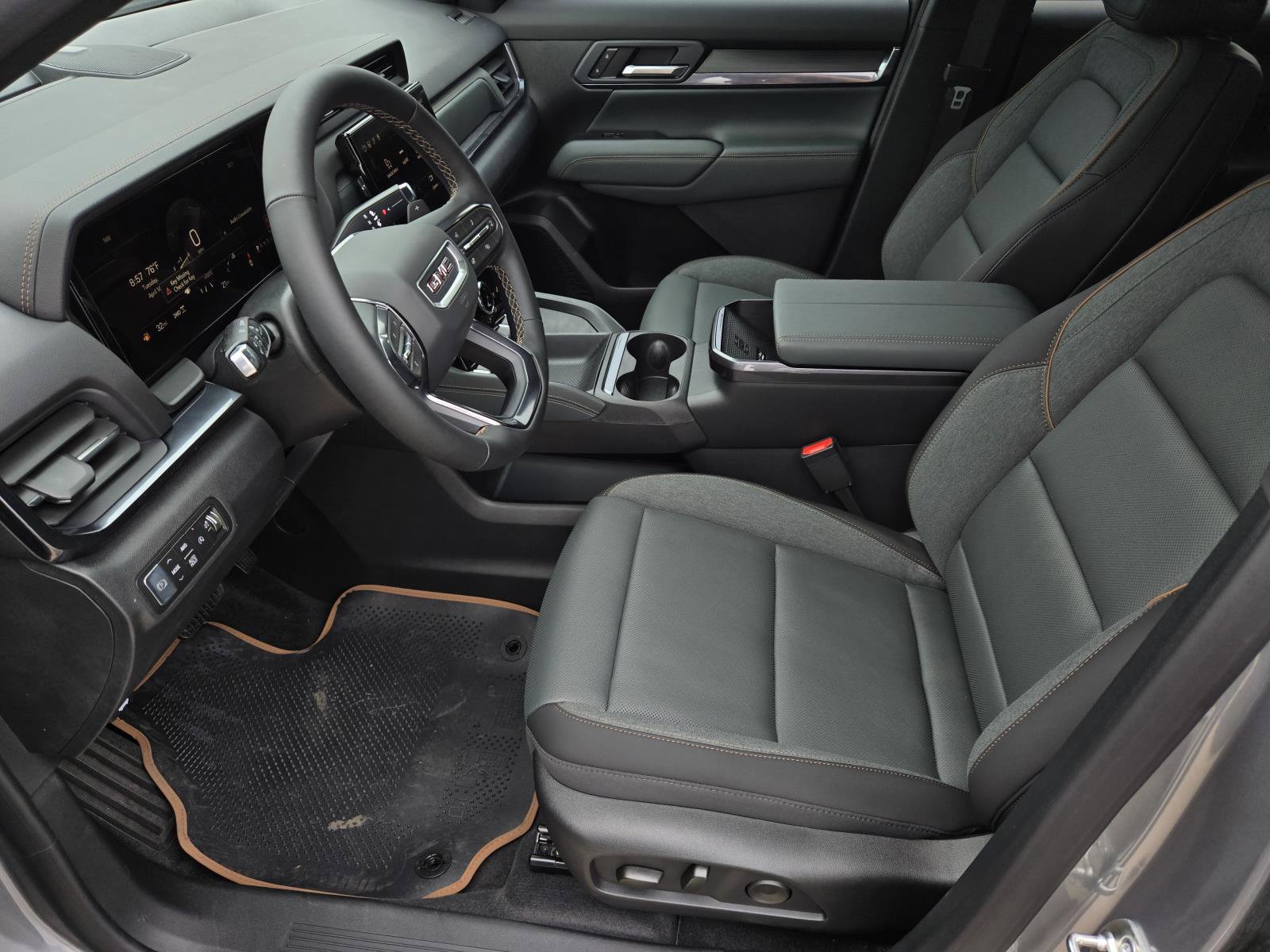 New 2026 GMC Terrain AT4 AWD/4WD image 7