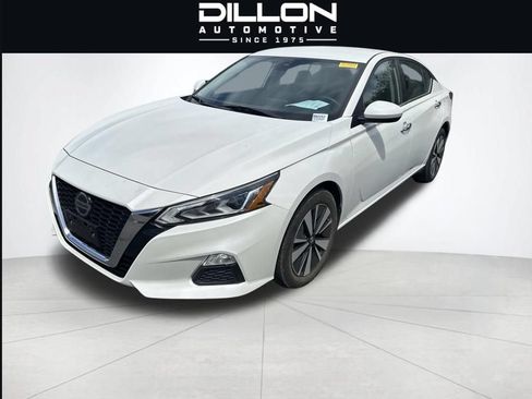 Used 2022 Nissan Altima 2.5 SV AWD/4WD image 14