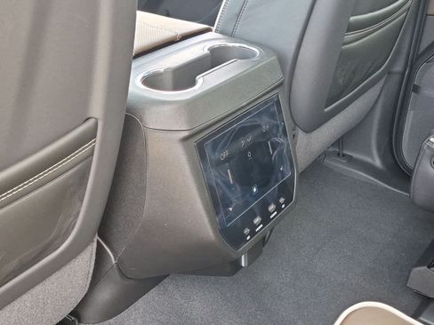 New 2026 GMC Yukon XL Denali Ultimate AWD/4WD image 21