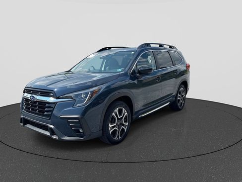 Used 2024 Subaru Ascent Limited w/ Technology Package AWD/4WD image 4