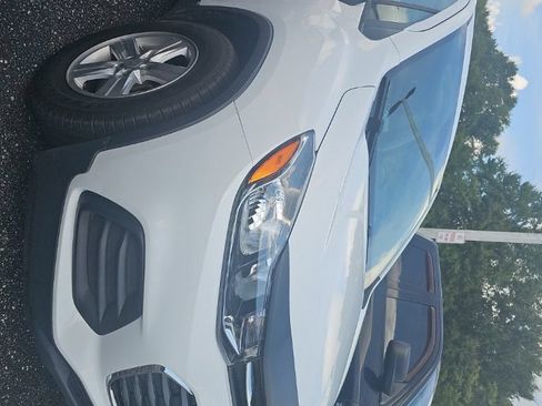 Used 2020 Chevrolet Trax LS FWD image 4