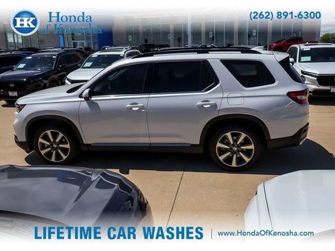 Certified 2025 Honda Pilot Elite image 2
