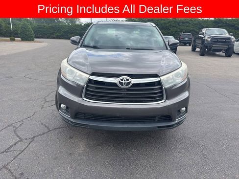 Used 2015 Toyota Highlander XLE AWD/4WD image 2